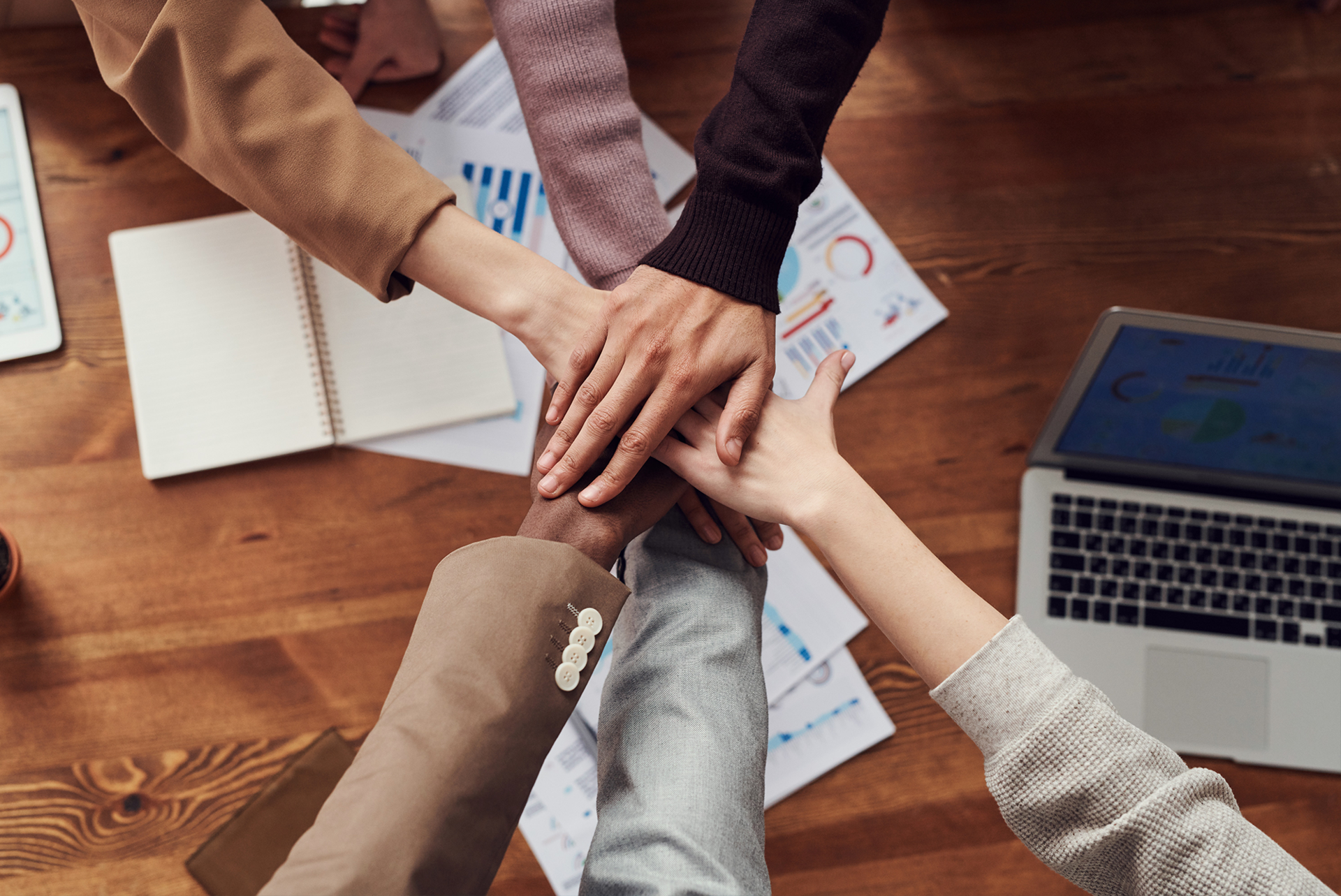 Zusammenarbeit und Teamarbeit in der Baubranche - Digital Findet Stadt